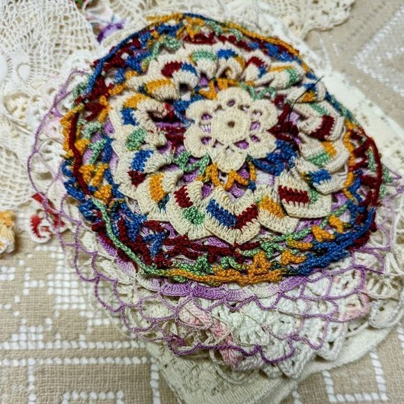 Vintage 14 pc Lace Doily Collection - Picture 3 of 10